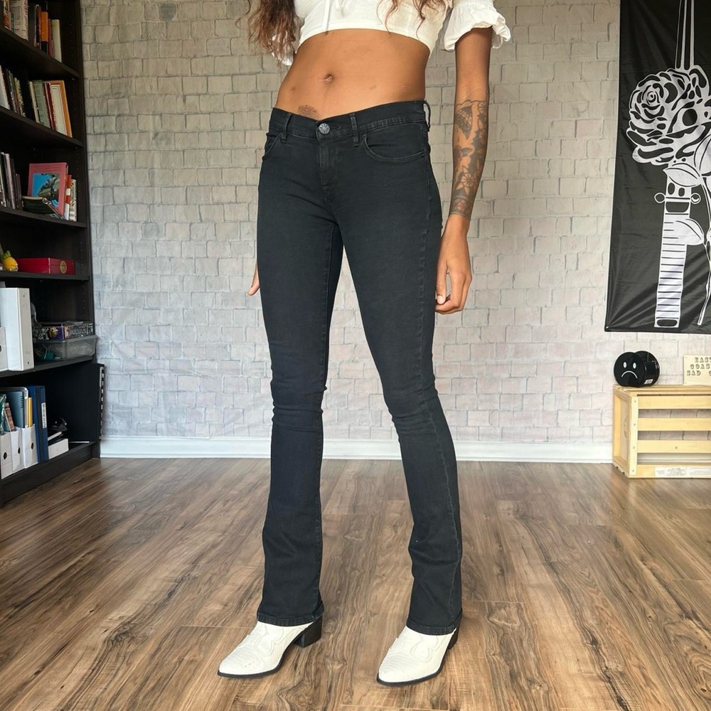 BDG Low Rise Bootlegger Jeans - Picture 5 of 8
